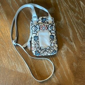 Vera Bradley Crossbody, small bag.